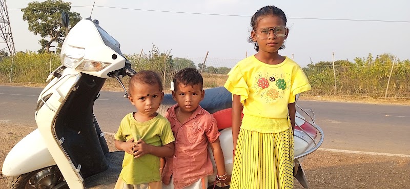 DP SING NIWAS (RISHI) - DP SING NIWAS (RISHI), RISHIKANT DHRUW S/0 DWARIKAPRASAD school PARA, BHATAPARA, Madhuban, Tehka, Chhattisgarh 493118, India