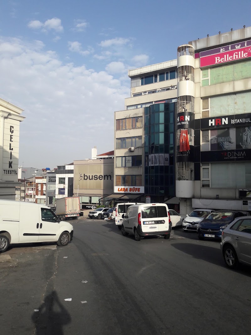 DHL eCommerce - Merter Şubesi - DHL eCommerce - Merter Şubesi, Mehmet Nesih Özmen, Gülizar Sk. Çınar Evleri K Blok No: 5/A, 34173 Güngören/İstanbul, Türkiye