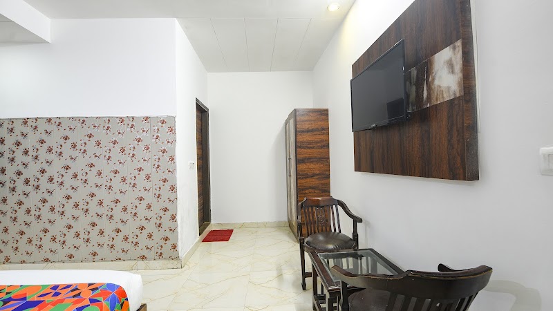 Hotel Clayton - Hotel Clayton A 51, Rd Number 5, Airport, Block B, Mahipalpur Village, Mahipalpur, New Delhi, Delhi 110037, India