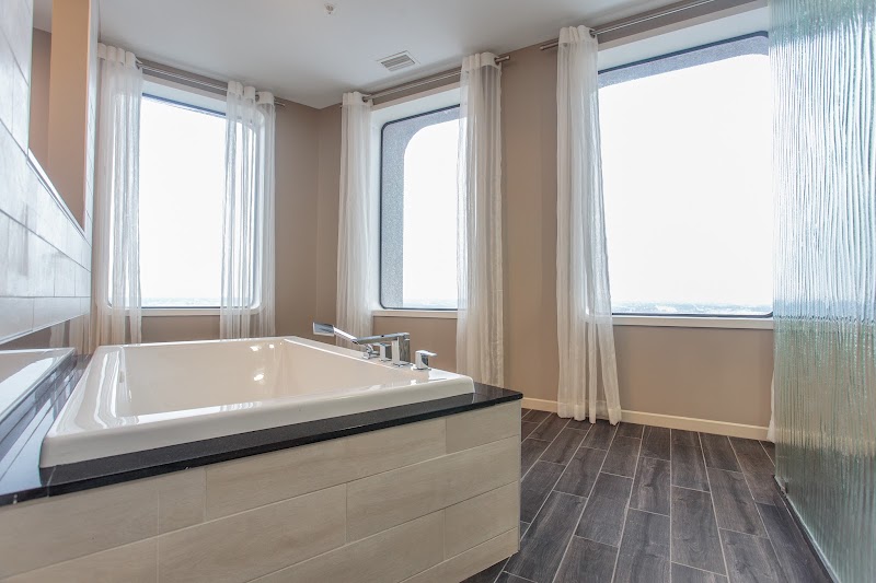 Iconic Living at The 9 - Iconic Living at The 9 2017 E 9th St, Cleveland, OH 44115, USA