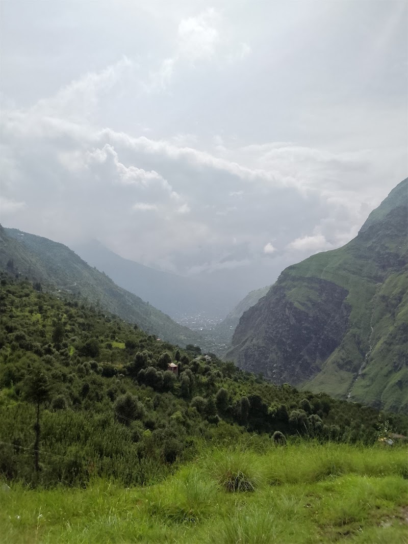 Kot - Kot, W55H+QF2, Bhuntar, Himachal Pradesh 175125, India