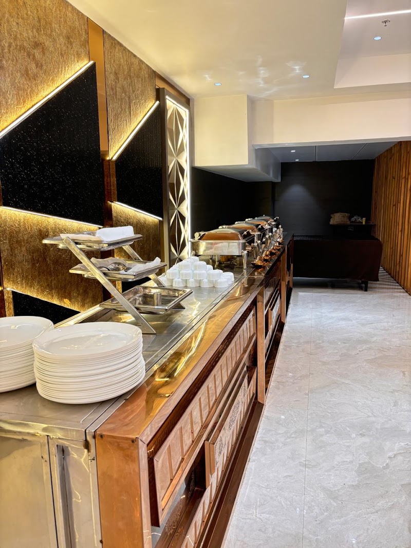 Hotel Ronak Group - Hotel Ronak Group, opp. Diamond Carpet, near KFC, Taj Nagari Phase 1, Tajganj, Agra, Uttar Pradesh 282004, India