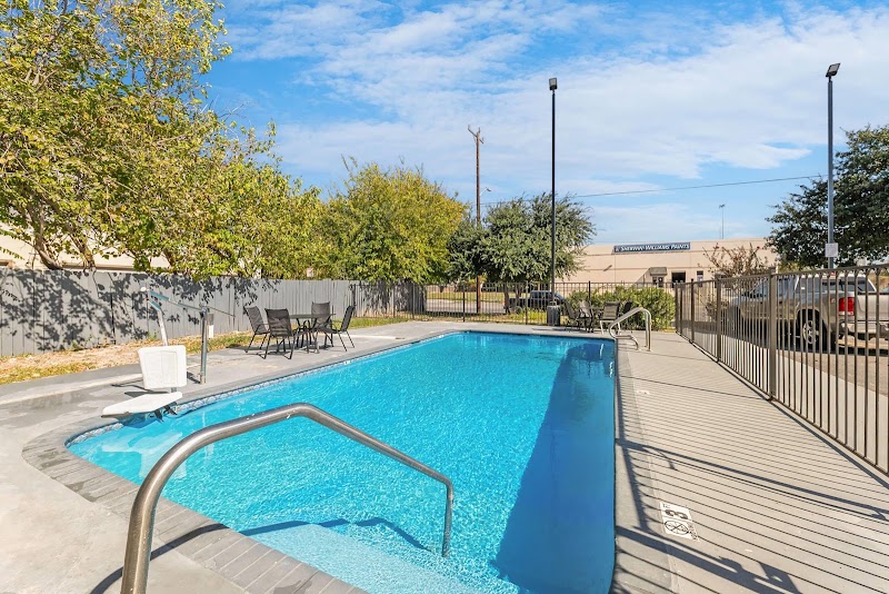 Days Inn by Wyndham San Antonio Downtown - Days Inn by Wyndham San Antonio Downtown 1025 S Frio St, San Antonio, TX 78207, USA