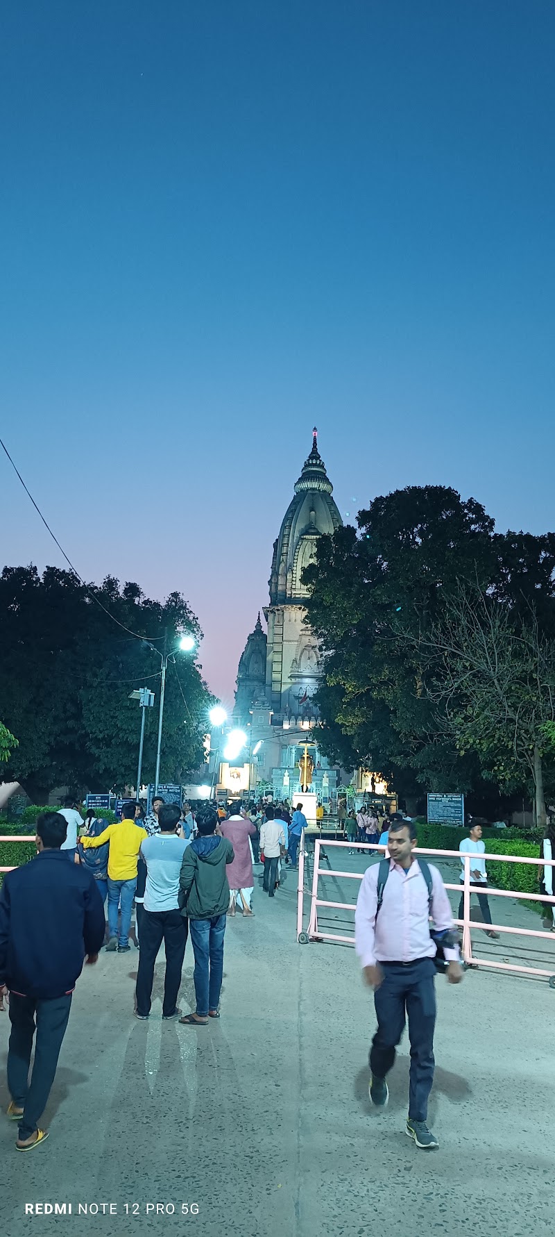 Mandir Park 1 - Mandir Park 1 7X8Q+63Q, Banaras Hindu University, Varanasi, Uttar Pradesh 221005, India