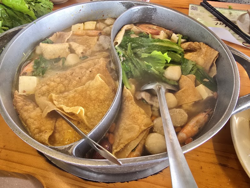 Buffet Rau RobinSon Đà Lạt - Buffet Rau RobinSon Đà Lạt, F3, 04A Đống Đa, Xuân Hương - Đà Lạt, Lâm Đồng 66111, Vietnam