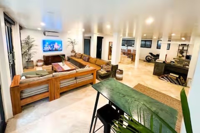 Canggu, Villa Umalas Airbnb: Pool, Garden, Beach 5mins, Walk to Cafes - Canggu, Villa Umalas Airbnb: Pool, Garden, Beach 5mins, Walk to Cafes Villa 7, (near, Liga.tennis Centre & Academy, Jalan Pulau Batam, Kerobokan, Kec. Denpasar Bar., Kabupaten Badung, Bali 80361, Indonesia