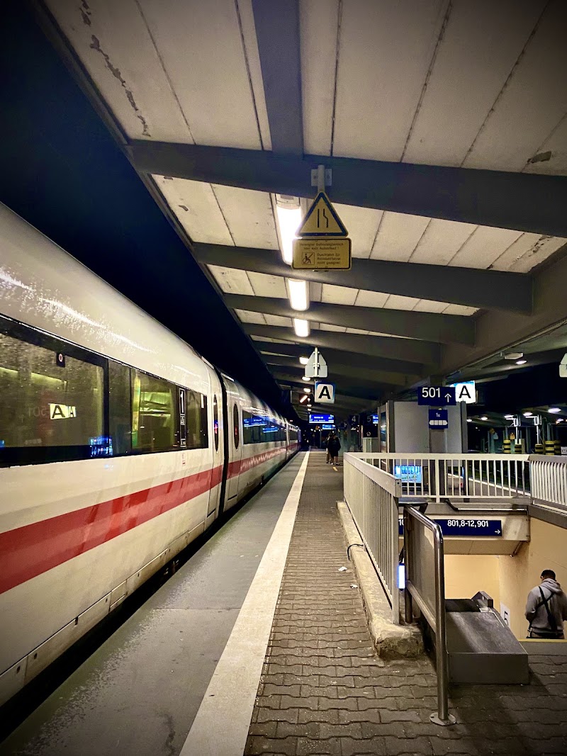 Augsburg Hauptbahnhof - Augsburg Hauptbahnhof, Viktoriastraße 1, 86150 Augsburg, Germany