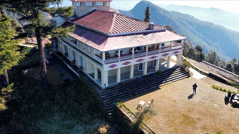 Tree of Life Grand Oak Manor Binsar - Tree of Life Grand Oak Manor Binsar, Jhandi Dhar - Binsar Sanctuary Gate Rd, Regariya, Uttarakhand 263601, India