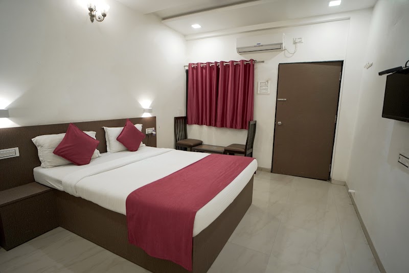 Fort View Resort - Fort View Resort X63G+X7F, next to H2O Water Park, near Daulatabad Fort, Abdimandi, Maharashtra 431002, India