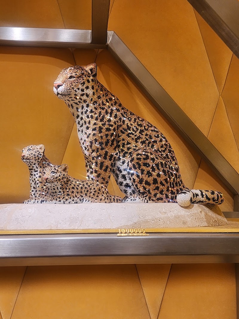 Swarovski - Swarovski G - 57, NH 48, Ambience Island, Nathupur, Sector 24, Gurugram, Haryana 122010, India