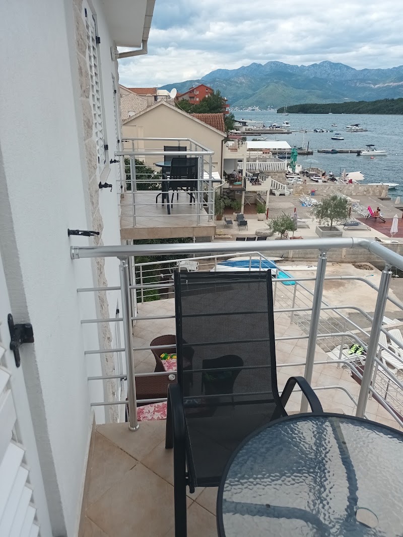 Tamaris Apartments - Tamaris Apartments, 46, Đuraševići, Montenegro