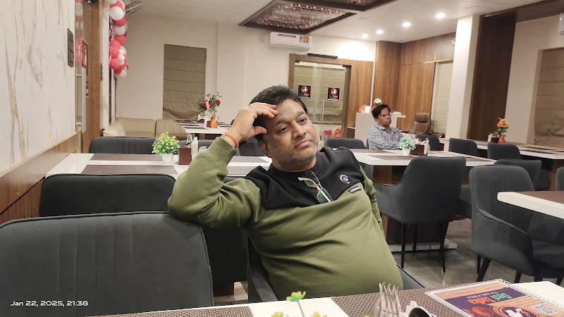 Desi Tadka Veg Restaurant - Desi Tadka Veg Restaurant, in front of Railway Station First Floor Of Sun View Hotel, Thikadar para, Titilagarh, Odisha 767033, India