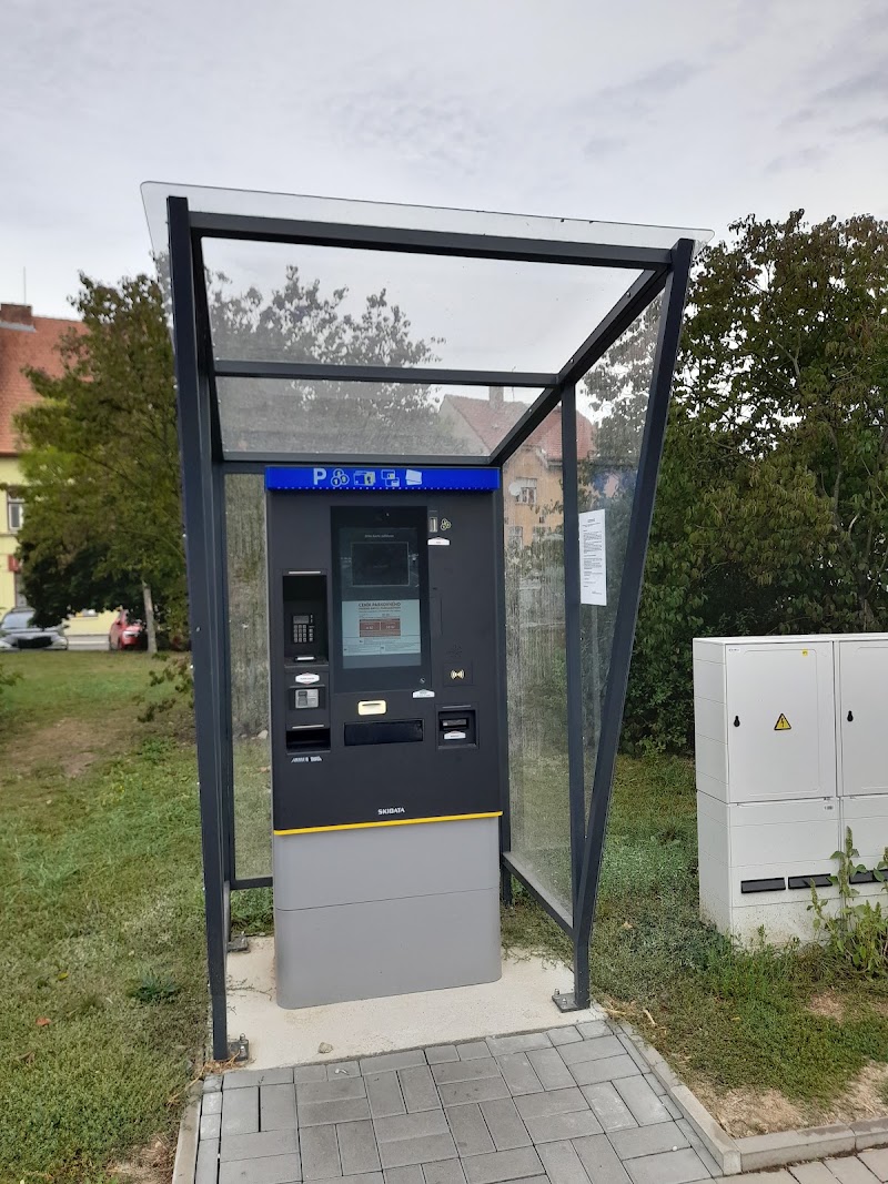 Parkoviště Vítězslava Nezvala (autobusové nádraží) - Parkoviště Vítězslava Nezvala (autobusové nádraží), V. Nezvala 996/1, 674 01 Třebíč-Třebíč 1, Czechia