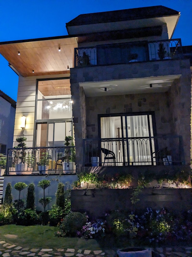 AURA LUXURY STAYS - AURA LUXURY STAYS Sattal Bend, near Zooby's Kitchen Restaurant, Mehragaon, Bhimtal, Bhowali Range, Uttarakhand 263127, India