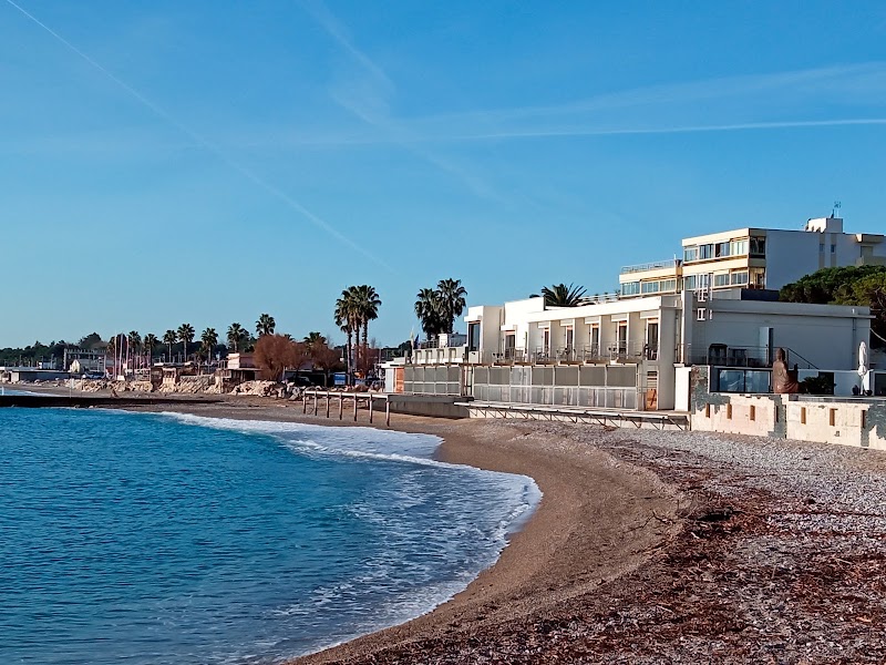 Villa Azur - Villa Azur, 1399 Av. de la Batterie, 06270 Villeneuve-Loubet, France