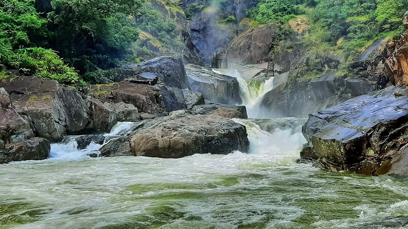 Pdem Falls - Pdem Falls 92HX+2JR, Meghalaya 793161, India