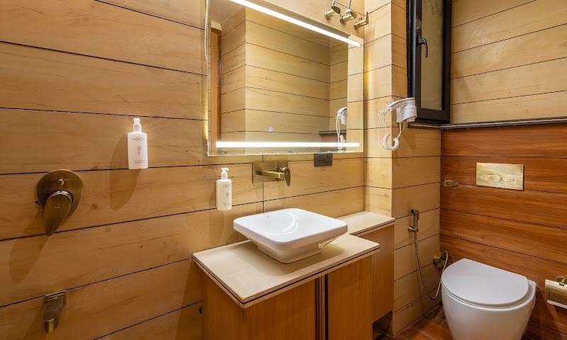 The Hosteller Bam Dehradun, City Centre - The Hosteller Bam Dehradun, City Centre 10, Saharanpur Rd, Laxman Chowk, Dehradun, Uttarakhand 248001, India