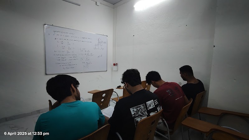 Concept Classes - Concept Classes 1st Floor, Spaze Corporate Park, 141, Tulip Chowk, Sector 69, Gurugram, Haryana 122101, India