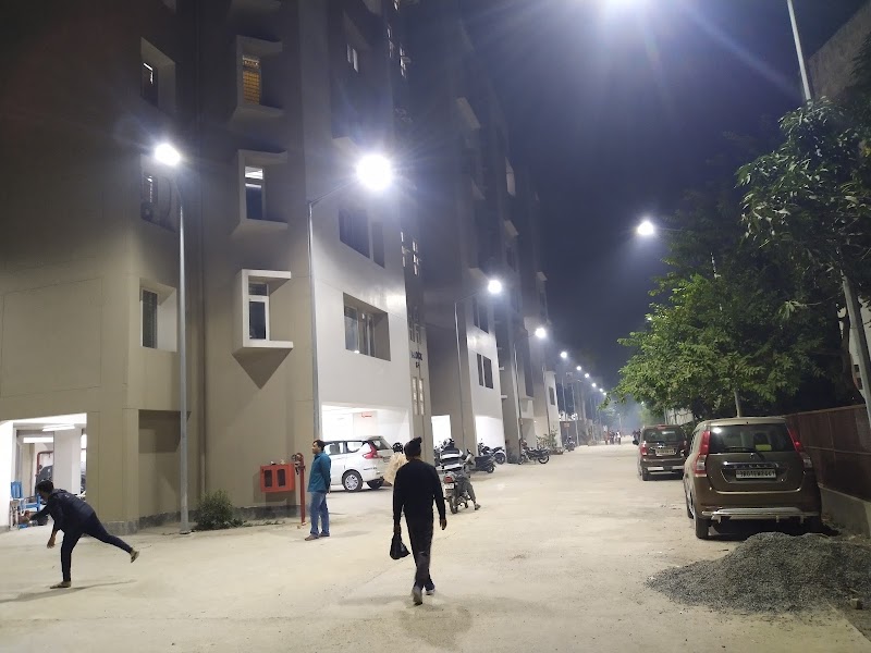 Patna High Court Officers Residential Flats - Patna High Court Officers Residential Flats J45M+52X, Buddh Marg, Adalatganj, Veerchand Patel Road Area, Patna, Bihar 800001, India