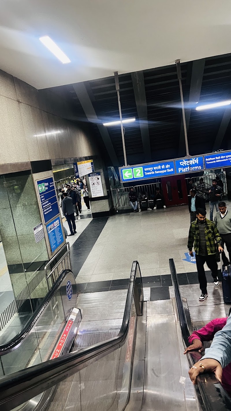 Rajiv Chowk - Rajiv Chowk Connaught Place, New Delhi, Delhi 110001, India