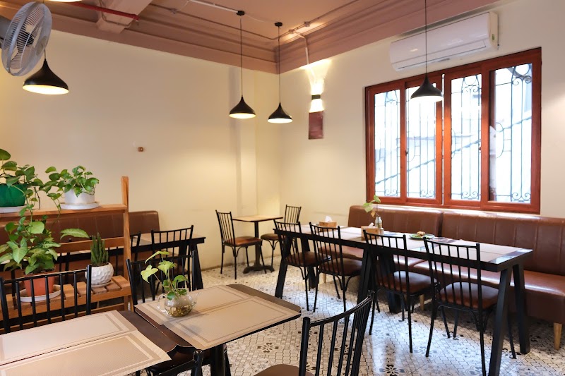 Sanur Resto - Melayu & VN Halal Cuisine - Sanur Resto - Melayu & VN Halal Cuisine 1 P. Tống Duy Tân, Hoàn Kiếm, Hà Nội 100000, Vietnam
