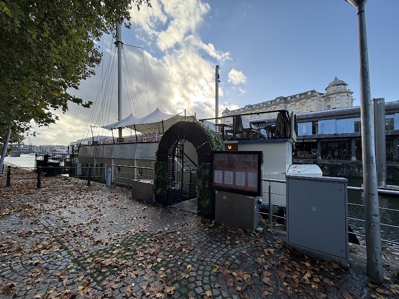 Under the Stars - Under the Stars Narrow Quay, Bristol BS1 4QA, UK