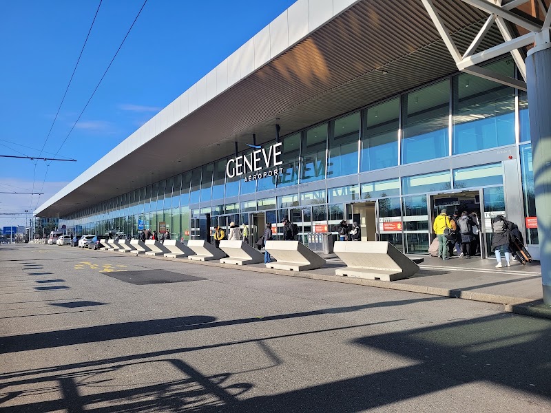 Geneva Airport - Geneva Airport Rte de l'Aéroport 21, 1215 Genève 15 Aéroport, Switzerland