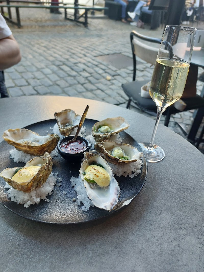 Bistro Bon - Bistro Bon Lepelstraat 39, 5211 DP 's-Hertogenbosch, Netherlands