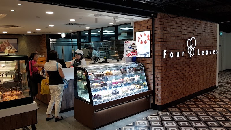 Four Leaves Tiong Bahru Plaza - Four Leaves Tiong Bahru Plaza 302 Tiong Bahru Rd, B1-130/131/132 Tiong Bahru Plaza, Singapore 168732