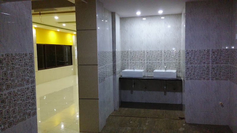 Hotel Breeze New Jalpaiguri - Hotel Breeze New Jalpaiguri Shankar Rd, Ward 27, Babupara, Siliguri, West Bengal 734004, India