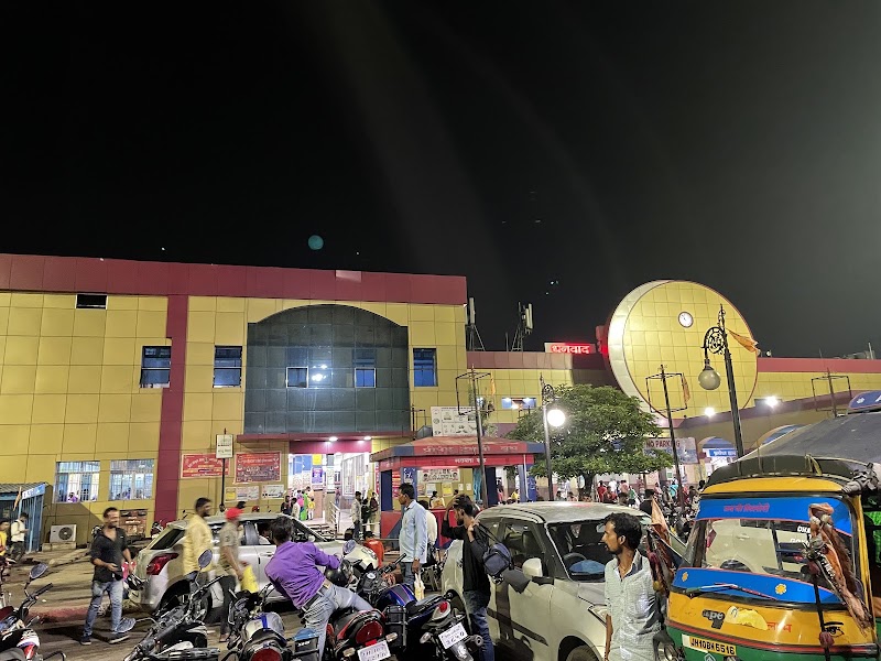 Dhanbad Junction - Dhanbad Junction Pandey Muhalla, Dhanbad, Jharkhand 826001, India