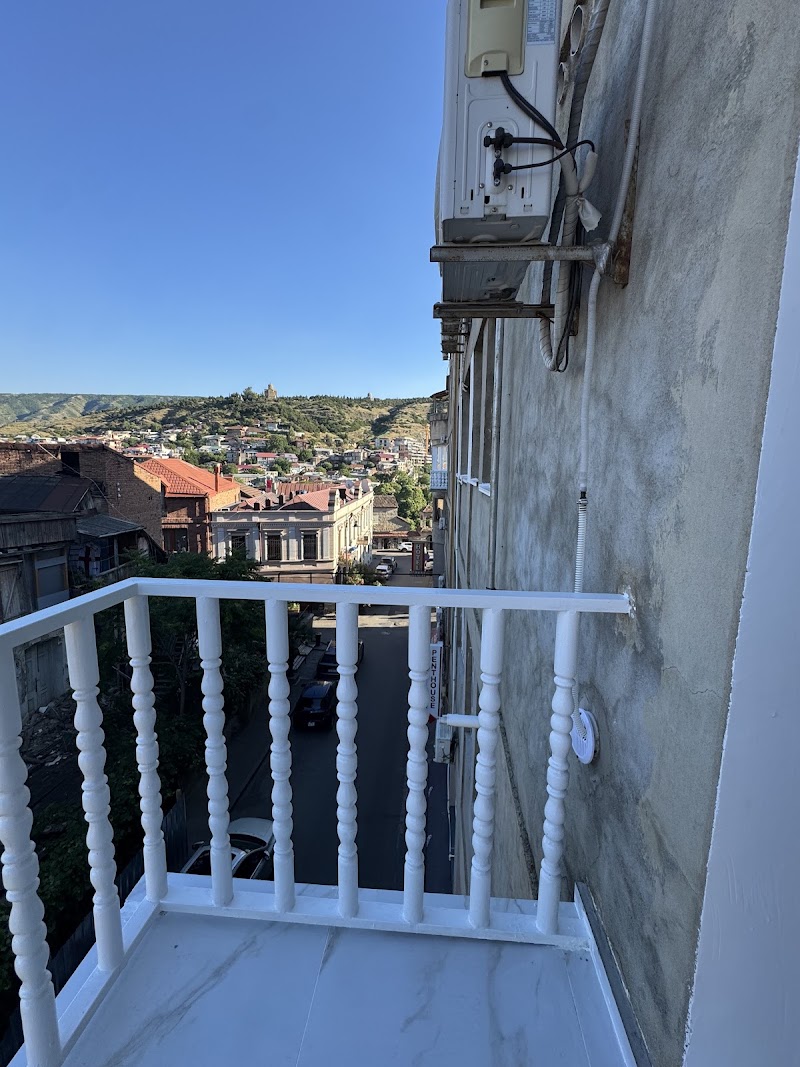 Metekhi Place