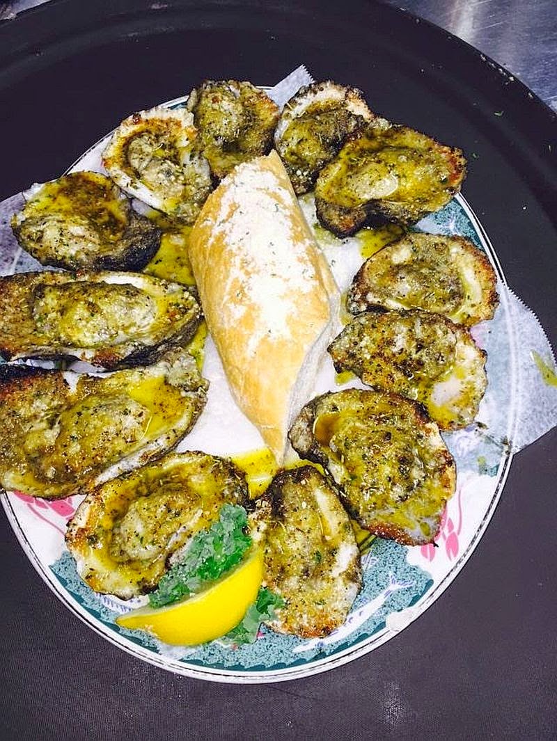 Mr. Ed's Oyster Bar & Fish House, French Quarter (Bienville) - Mr. Ed's Oyster Bar & Fish House, French Quarter (Bienville) 512 Bienville St, New Orleans, LA 70130, USA