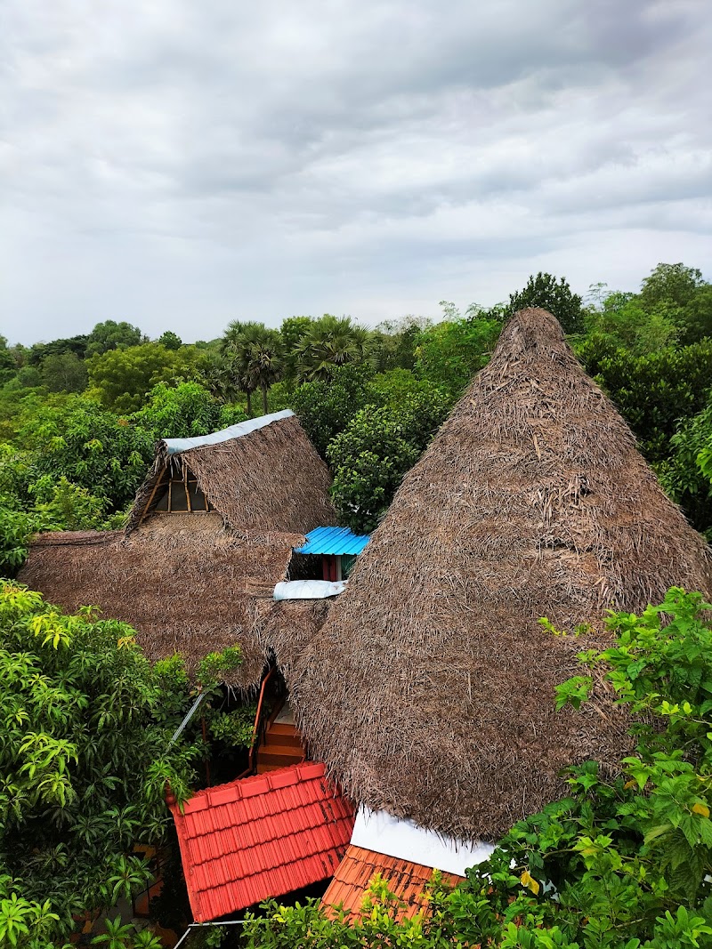 Smith garden Hut house 2, Pondicherry(With B.fast)