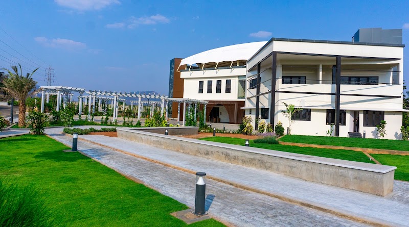 The Quad Club - Resort & Spa