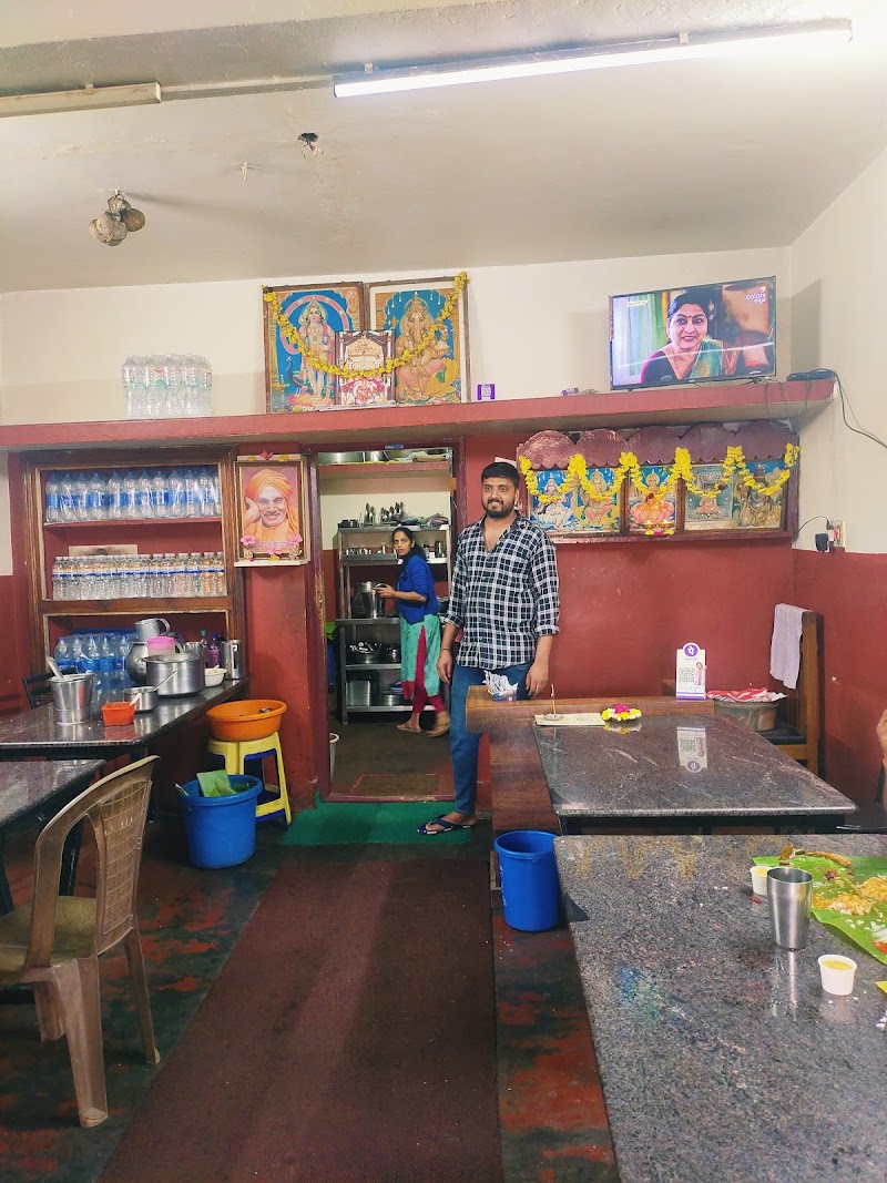 Hotel Santhosh Bhavan Pure Veg - Hotel Santhosh Bhavan Pure Veg Guddehosour, Main Road, Siddapura, Basavanahalli, Karnataka 571234, India