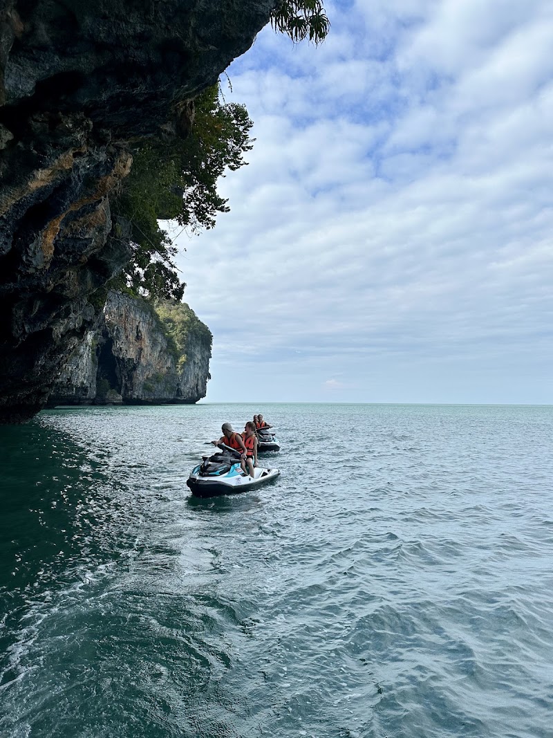 YBZ Watersports - YBZ Watersports, Jalan Pantai Chenang, Kampung cenang, 07000 Langkawi, Kedah, Malaysia