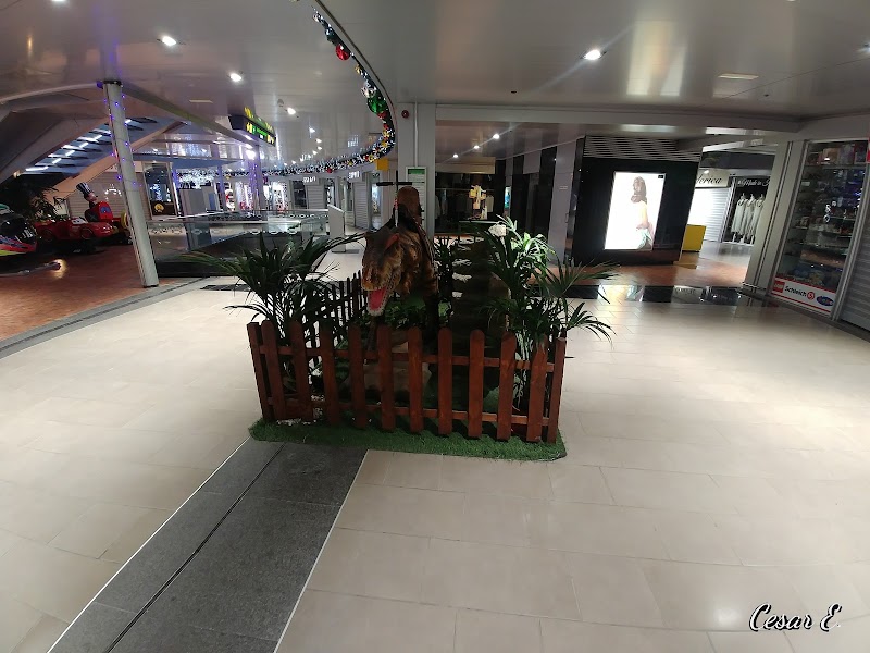 Centro Comercial Plaza del Duque - Centro Comercial Plaza del Duque, C. Londres, s/n, 38660 Costa Adeje, Santa Cruz de Tenerife, Spain