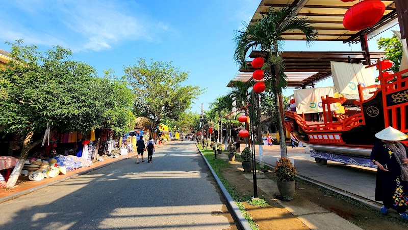 Đình Cẩm Phô - Đình Cẩm Phô 52 Nguyễn Thị Minh Khai, Hội An, Đà Nẵng, Vietnam
