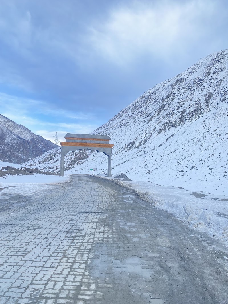 Zojila Pass (Zero Point) - Zojila Pass (Zero Point), 78W9+VXM, Sonamarg, Forest Block, 194102