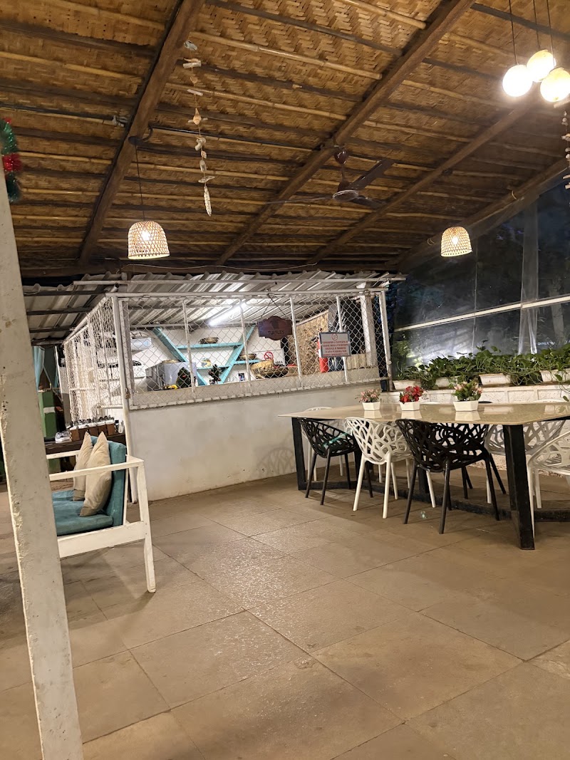 Turtles Restaurant & Bar - Turtles Restaurant & Bar Turtle, Beach Road, Tembwada, Morjim, Goa 403512, India