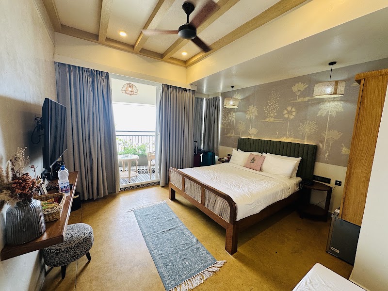 Sea Gadabout - Sea Gadabout 56, First Floor, Goubert Avenue, 605 102, Beach Rd, opposite Beach, White Town, Puducherry, 605001, India