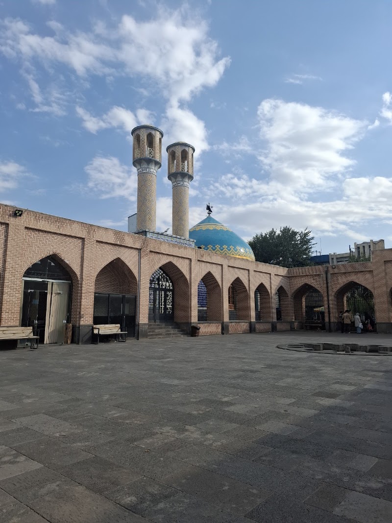 مجسمه شاه اسماعیل صفوی - مجسمه شاه اسماعیل صفوی, Ardabil, Ardabil Province, Ardabil, Sheikh safi al-din ardabili, پیاده راه شیخ صفی الدین اردبیلی (Sheykh safialdin Ardabili Plazza, 67XR+F3P, Iran