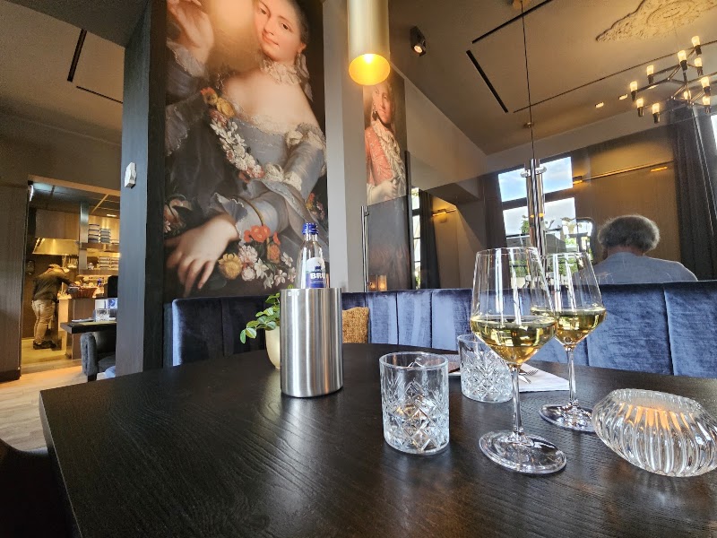 Hofferkeukens Wine & Dine - Hofferkeukens Wine & Dine Hofstraat 12a, 6017 AK Thorn, Netherlands