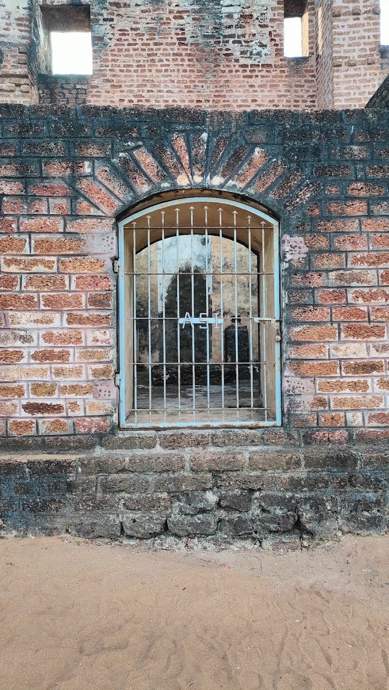 St Thomas Fort - St Thomas Fort VHJ9+M99, Fort, Thangasherry East, Thangassery, Kollam, Kerala 691007, India