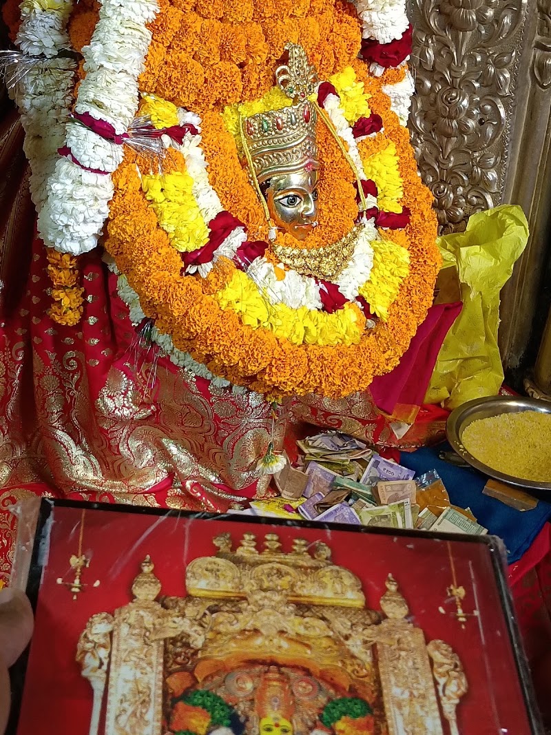 Shree Annapurna Mandir - Shree Annapurna Mandir, D 9, Annapurna Math Mandir, 1, Vishwanath Galli, Lahori Tola, Varanasi, Uttar Pradesh 221001, India