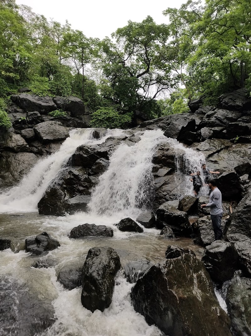 Tungareshwar Waterfalls - Tungareshwar Waterfalls CW93+68F, Tungareshwar Rd, Sativali, Vasai-Virar, Maharashtra 401303, India