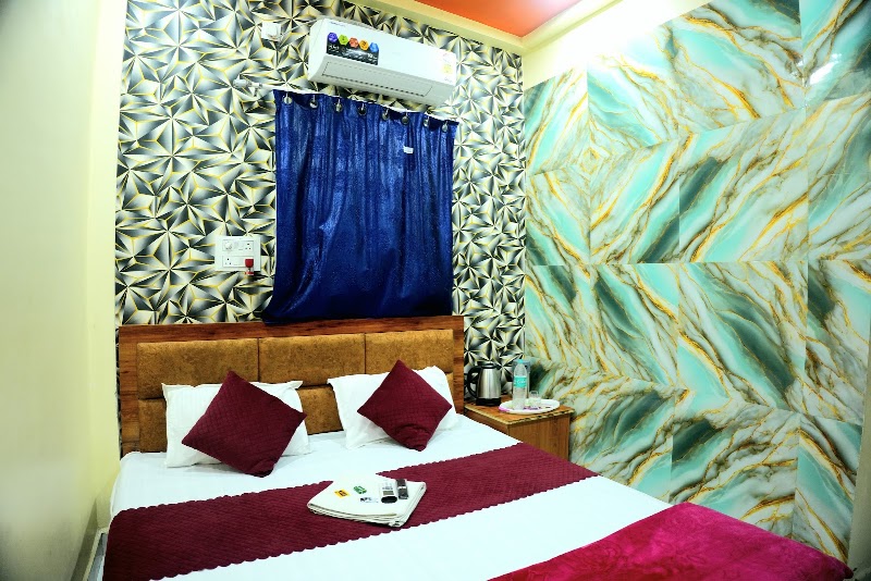 Hotel Ganraj | 300 Metre Distance from Mahakal Temple - Hotel Ganraj | 300 Metre Distance from Mahakal Temple 40/1 Naliya Bakhal, Mahakal Marg, Anand Ganj, Sakhipura, Ujjain, Madhya Pradesh 456006, India