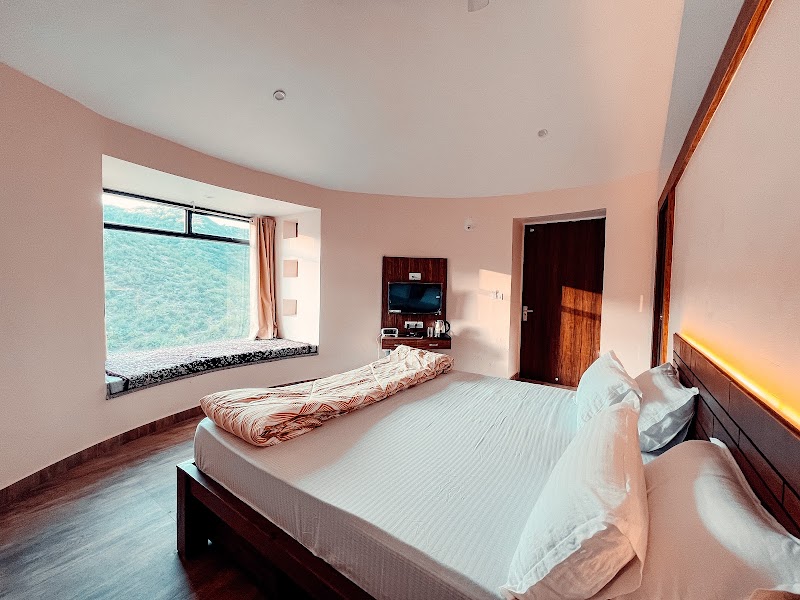 The HighGarden Resort - The HighGarden Resort The Highgarden Resort, Bus Stand, Road, Sare, Rajasthan 313202, India