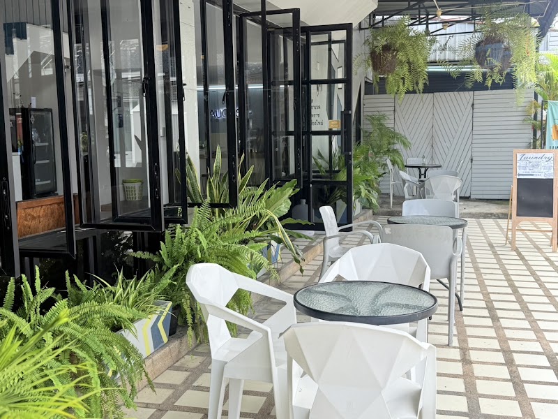 The August Hostel - The August Hostel 2, 2 Singharat Rd Old City Tambon Si Phum, Amphoe Mueang Chiang Mai, Chang Wat Chiang Mai 50200, Thailand